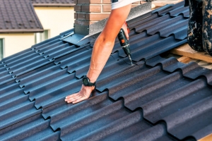 Emergency Roof Repairs: What to Do When Disaster Strikes